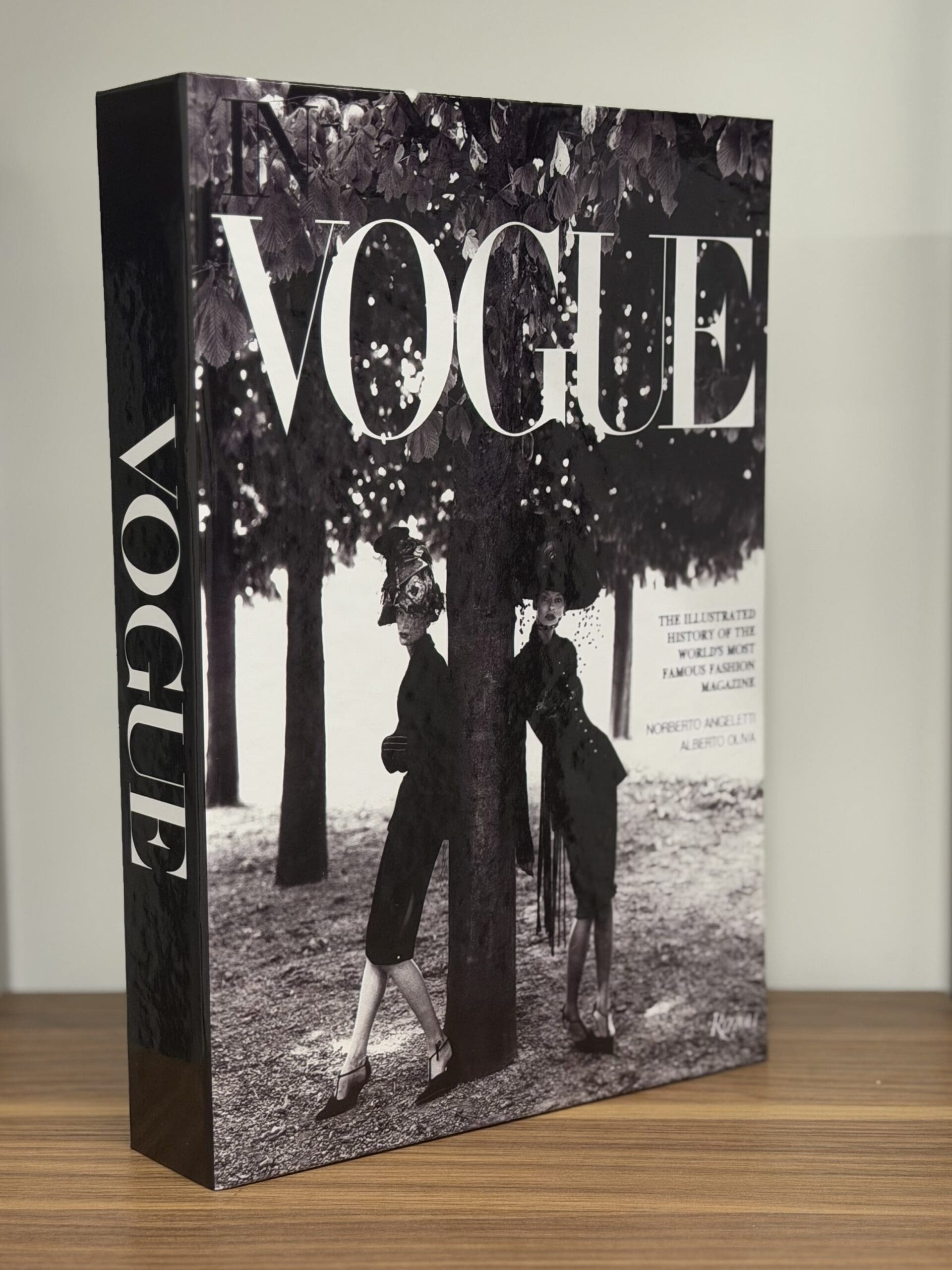 IMG_8865 VOGUE - Image 1